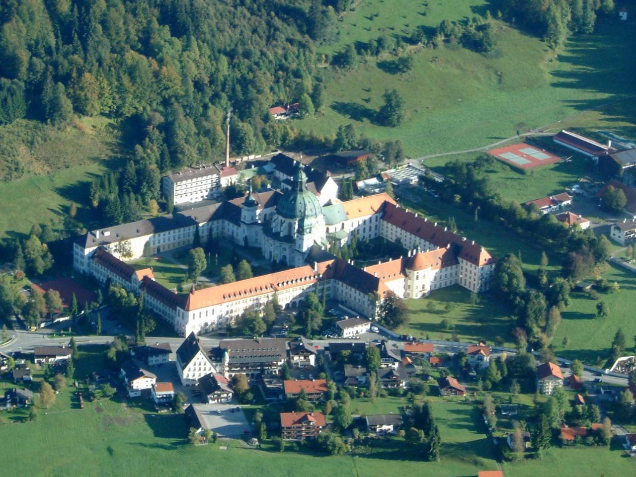 Gaestehaus Alpina Hotel Bad Kohlgrub Eksteriør billede